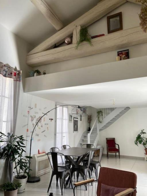 Appartamento Loft Au Coeur De Nîmes Esterno foto