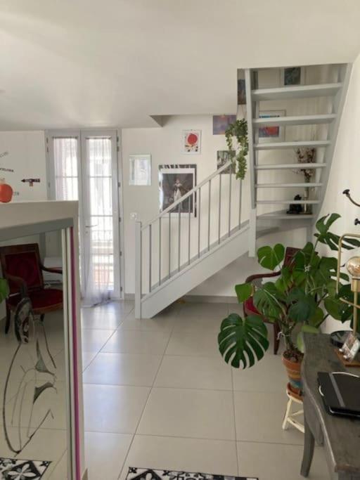 Appartamento Loft Au Coeur De Nîmes Esterno foto